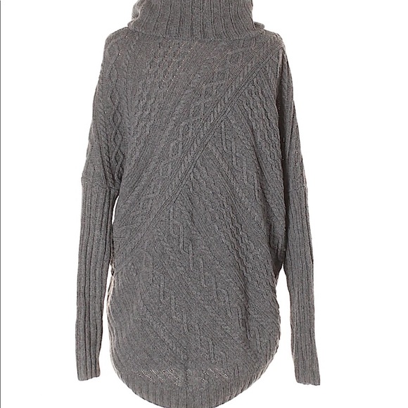 BCBGMAXAZRIA pullover sweater S - Picture 2 of 2